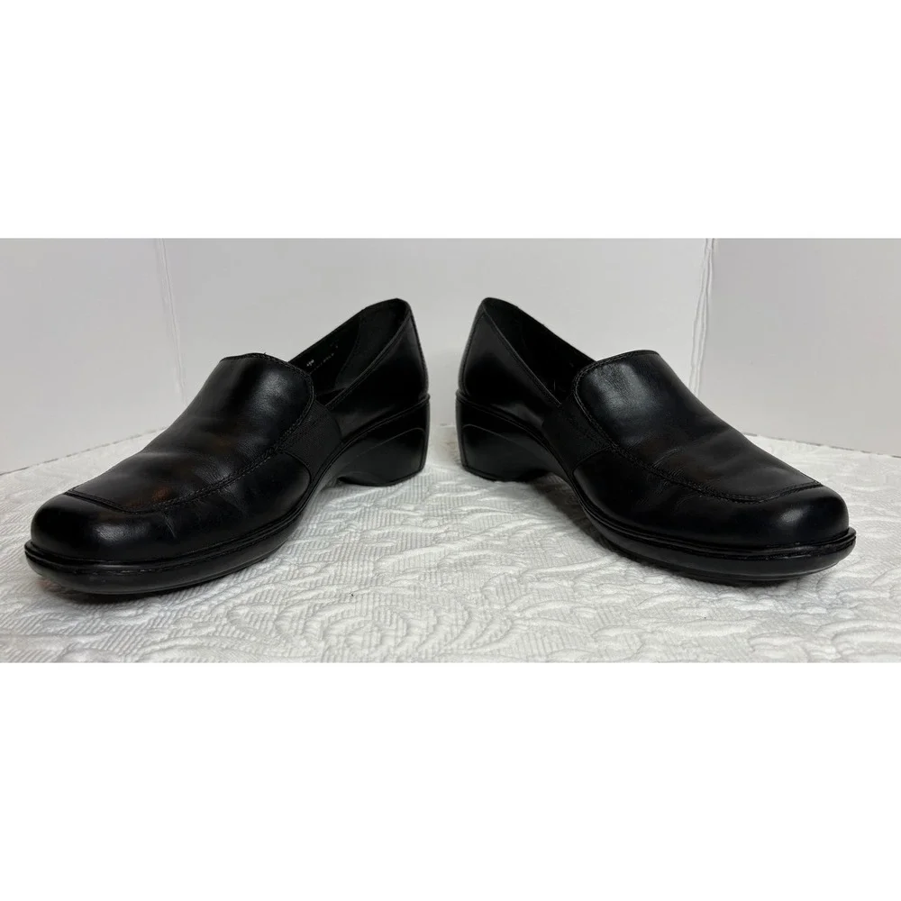 Clarks Womens Black Leather Slip On Loafers Low Wedge Square‎ Toe Shoes Size 10M